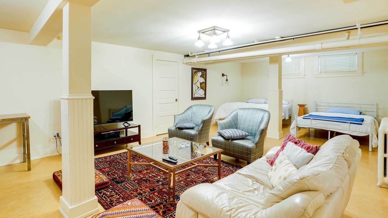 Photo of Bedroom in East Isles