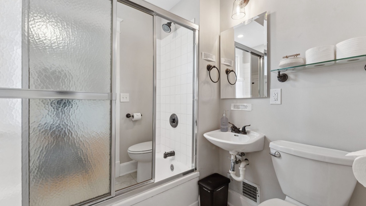 Photo of Bathroom in Midway