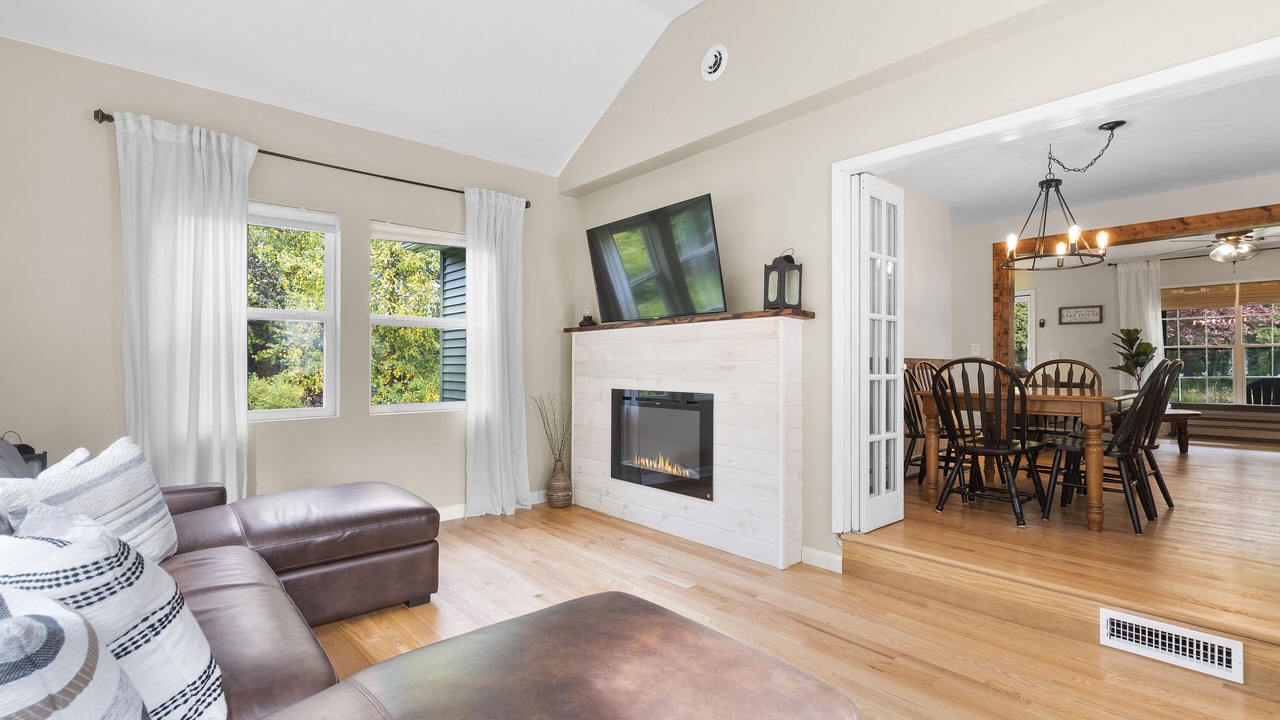Photo of Livingroom in Silver Bay