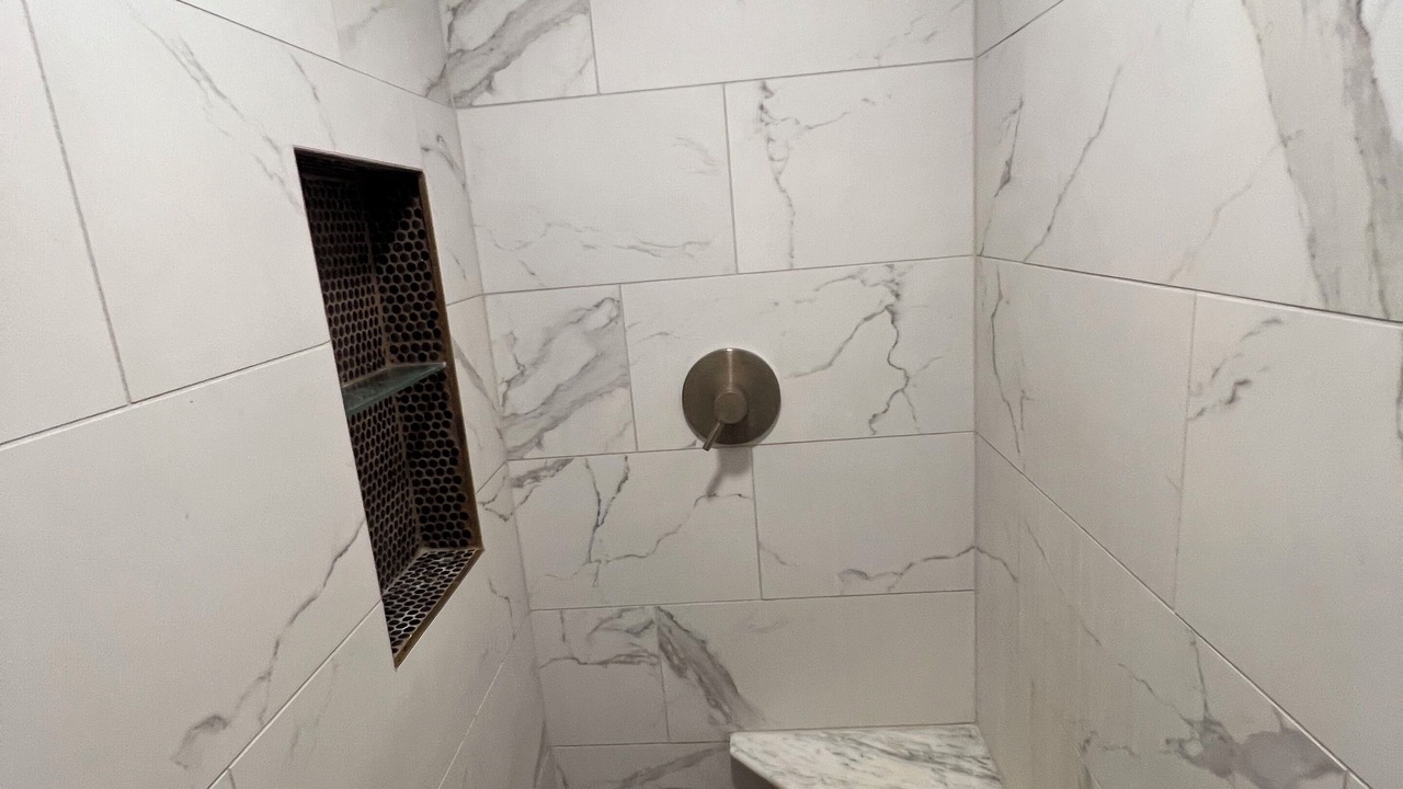 Photo of Bathroom in Grandy