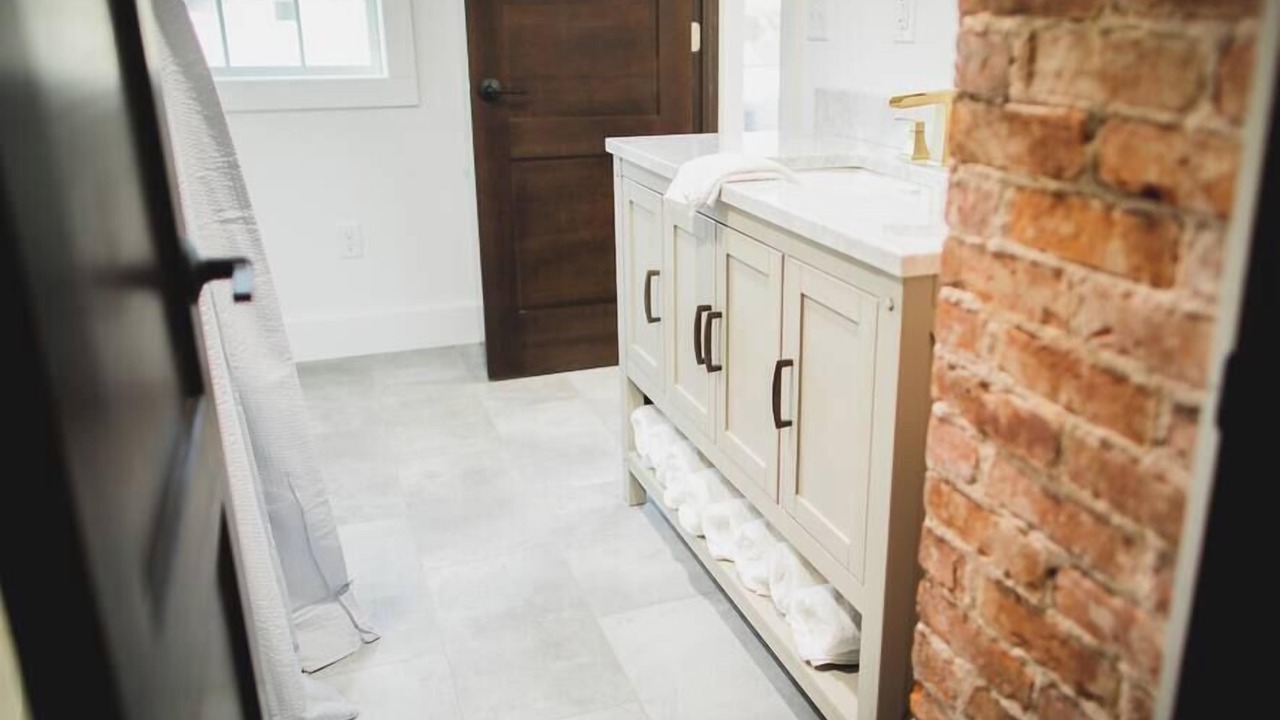Photo of Bathroom in Laurium