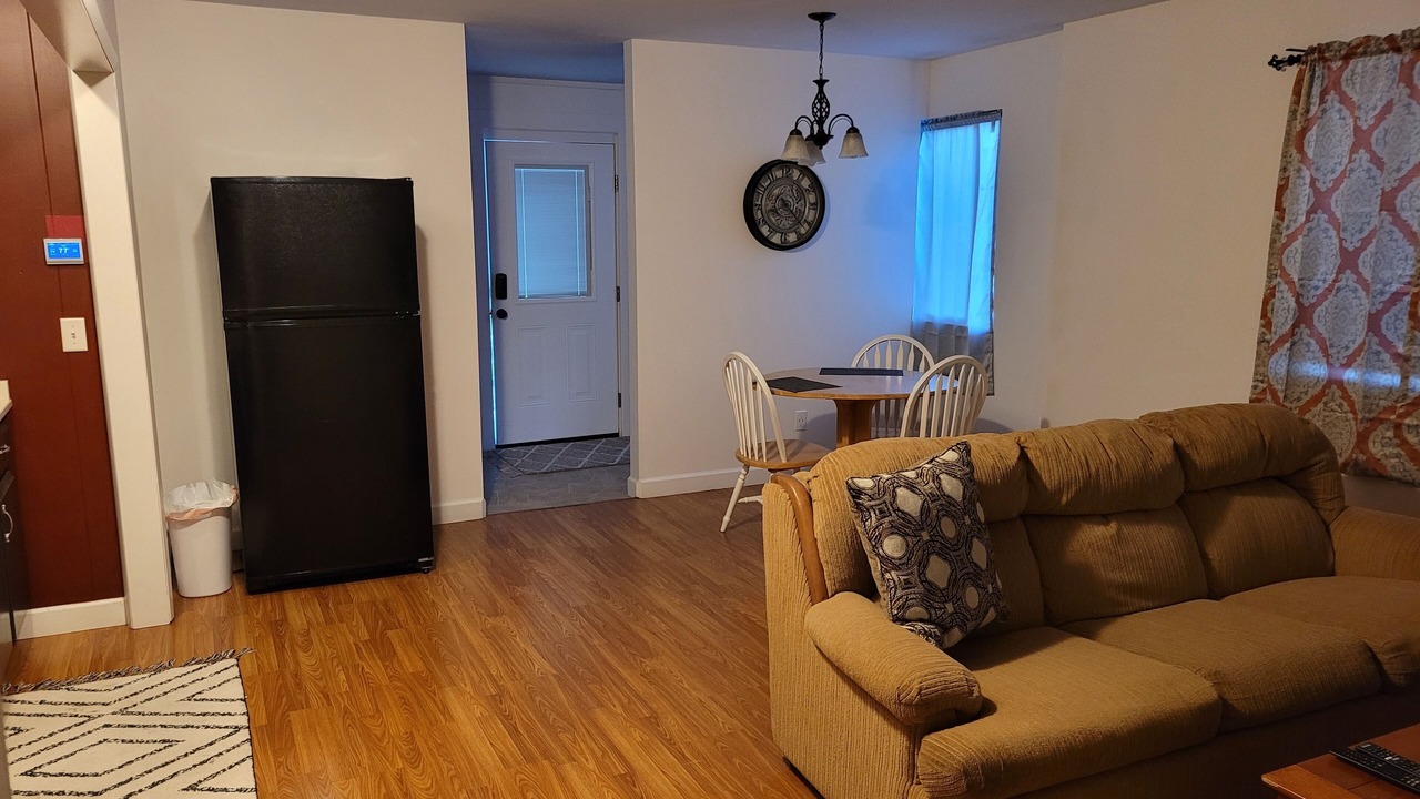 Photo of Livingroom in Kendall