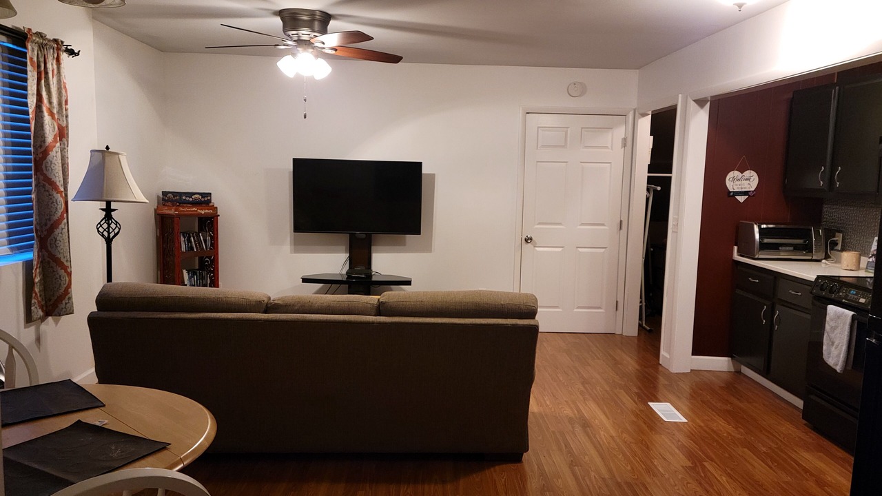 Photo of Livingroom in Kendall