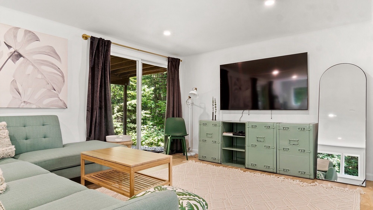 Photo of Livingroom in Becket
