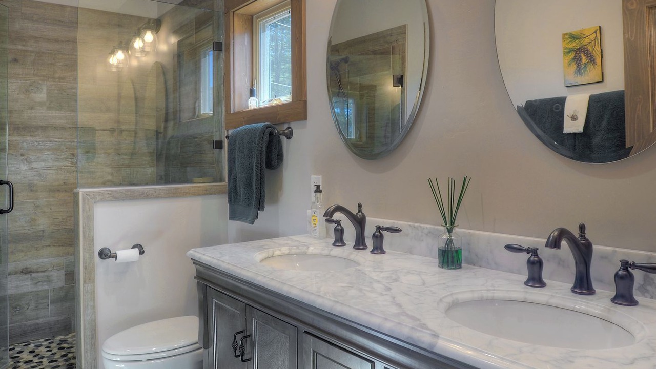 Photo of Bathroom in Columbine Lake