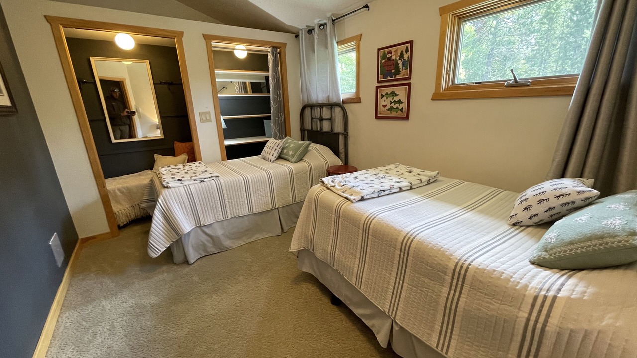 Photo of Bedroom in Crane Lake