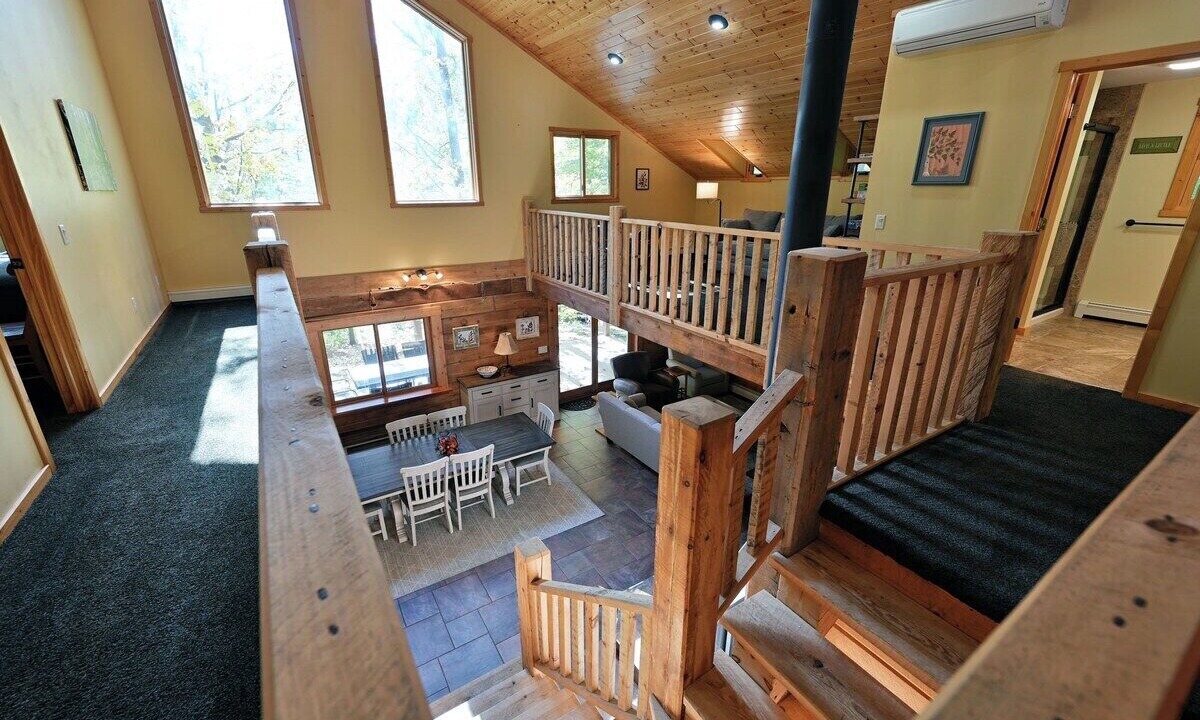 Photo of Livingroom in Iron River