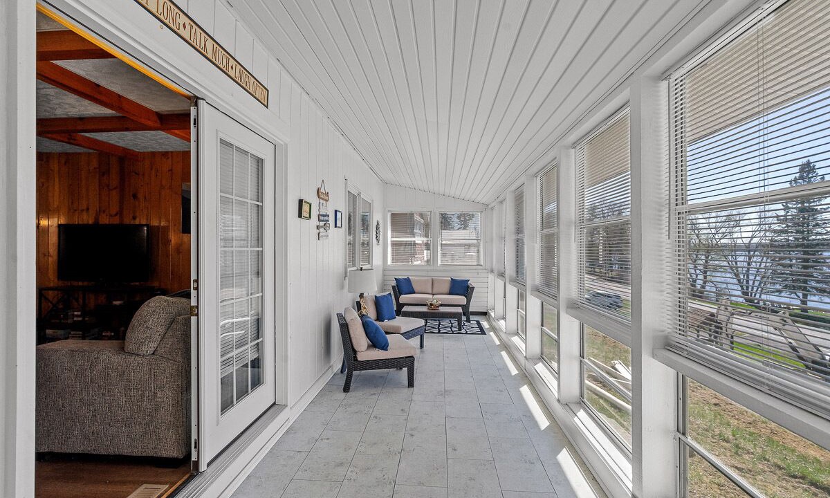 Photo of Livingroom in Northville