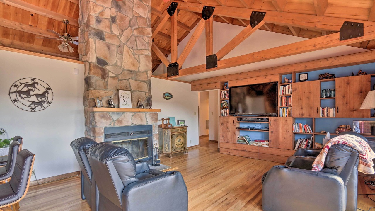 Photo of Livingroom in Berryville