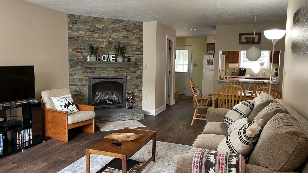 Photo of Livingroom in North Woodstock