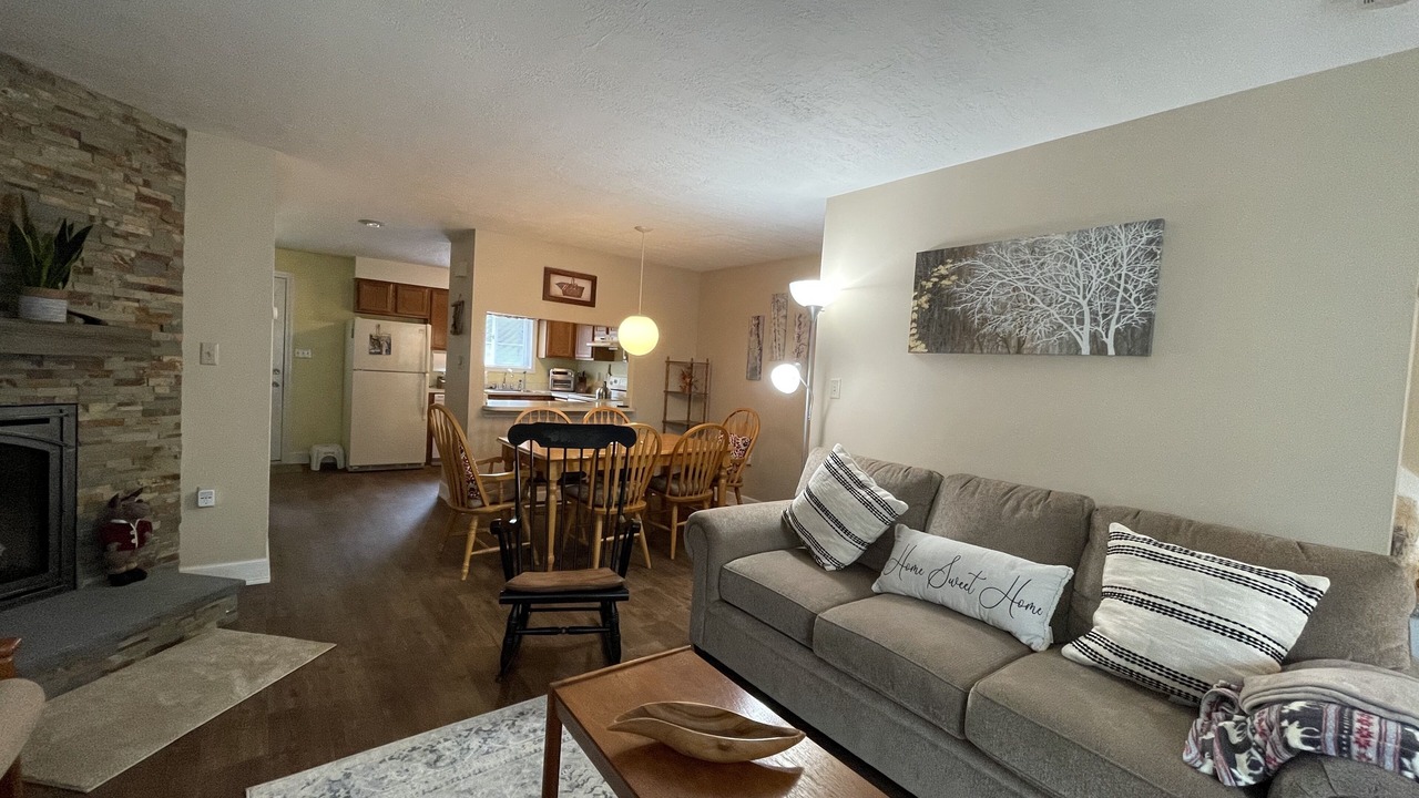 Photo of Livingroom in North Woodstock