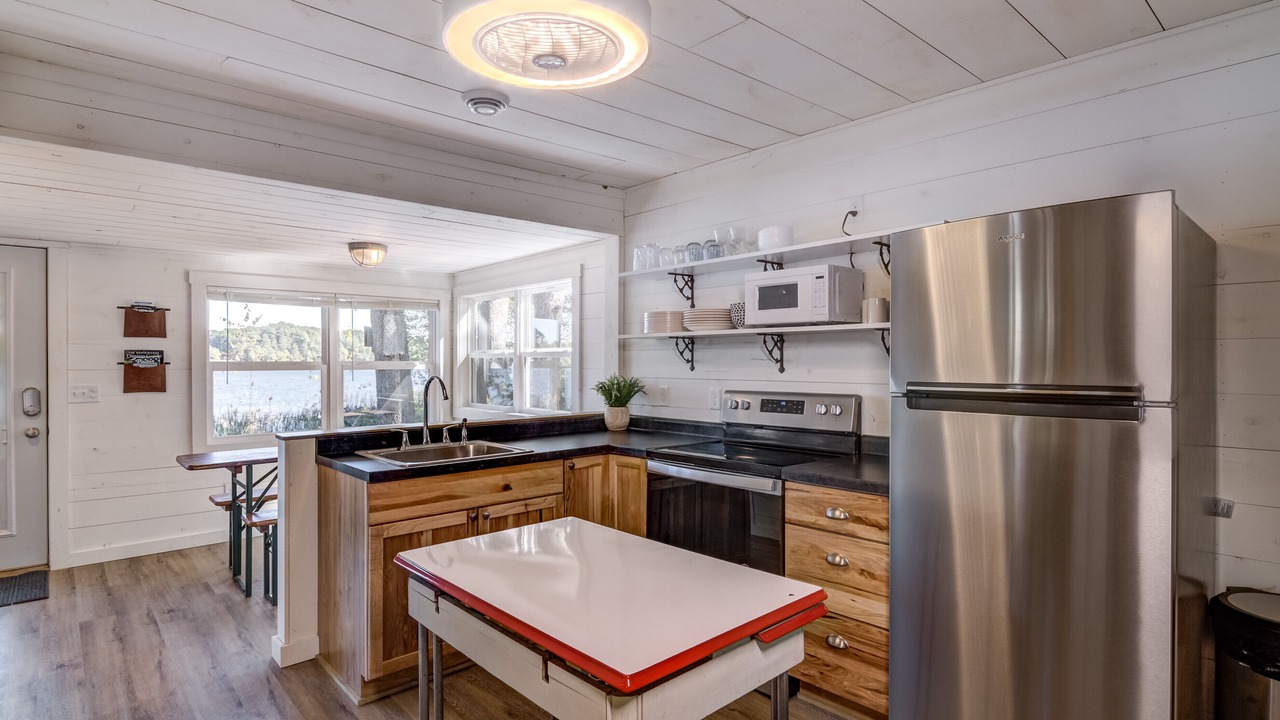 Photo of Kitchen in Northwoods Beach