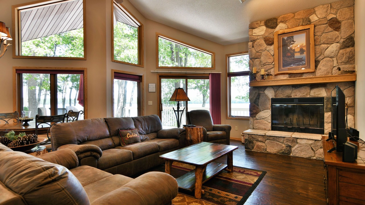 Photo of Livingroom in Chief Lake