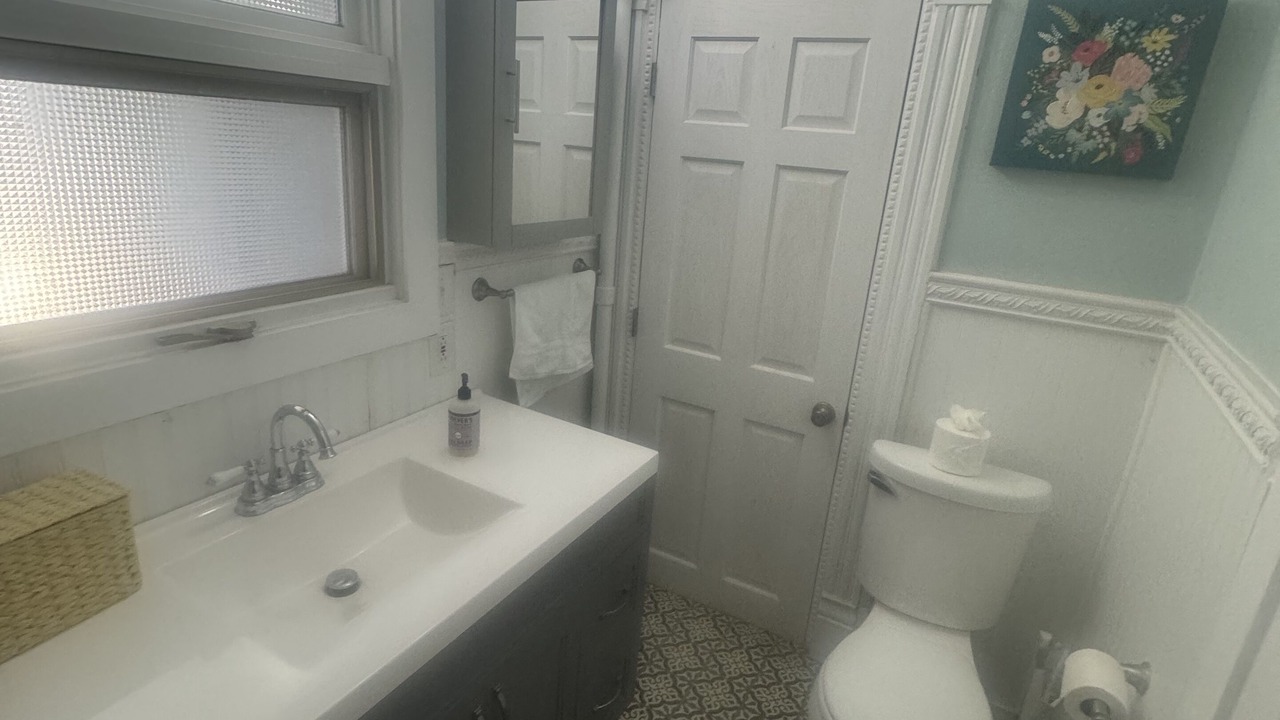Photo of Bathroom in Niles