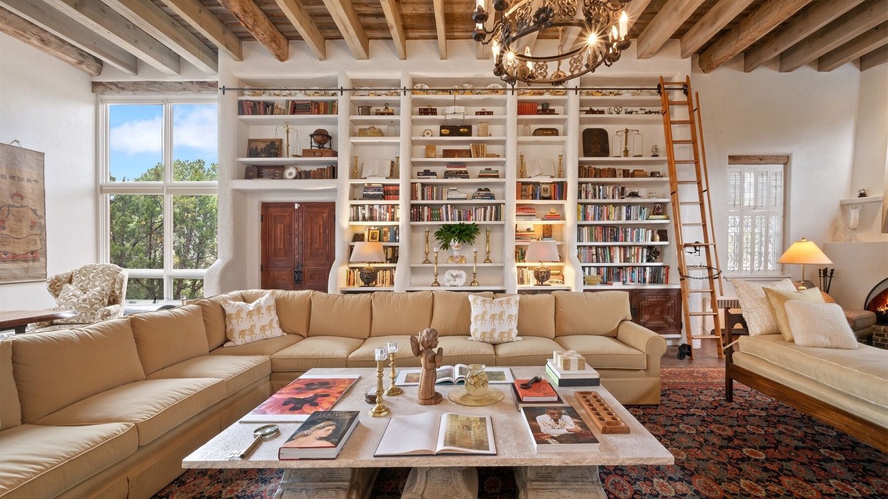 Photo of Livingroom in Santa Fe