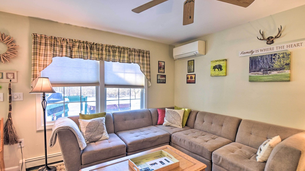 Photo of Livingroom in Center Ossipee