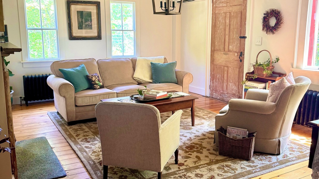 Photo of Livingroom in Litchfield