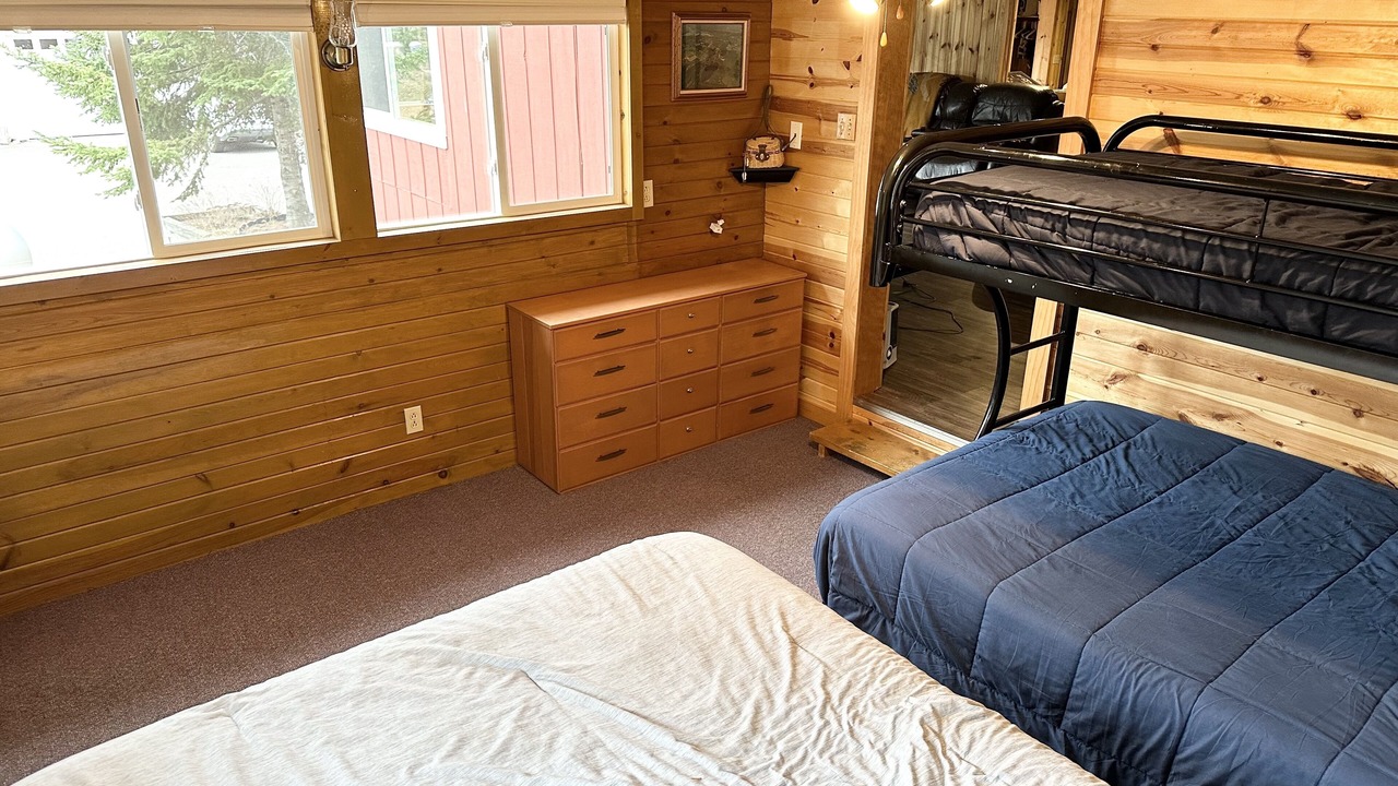 Photo of Bedroom in Jim Falls