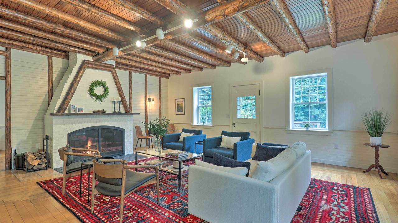 Photo of Livingroom in Jaffrey