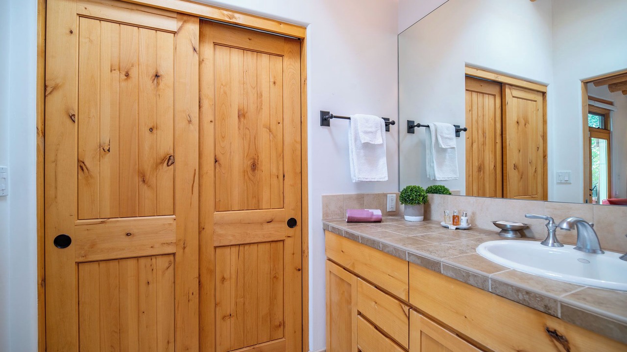 Photo of Bathroom in Tesuque