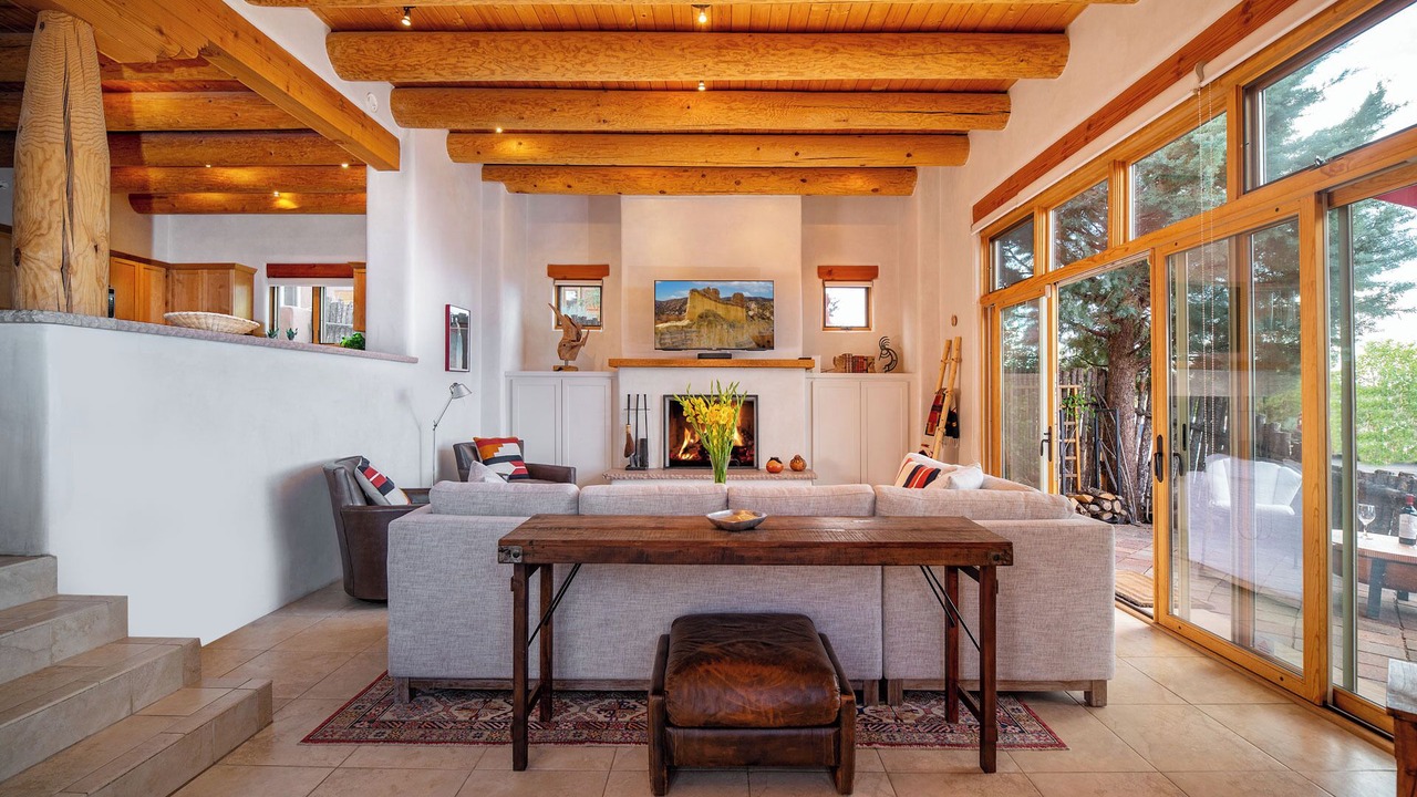 Photo of Livingroom in Tesuque