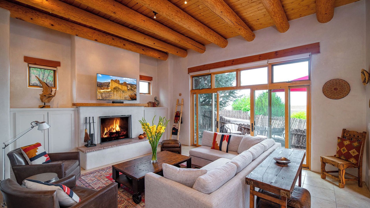 Photo of Livingroom in Tesuque