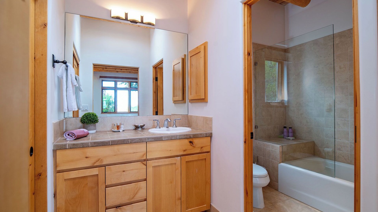 Photo of Bathroom in Tesuque