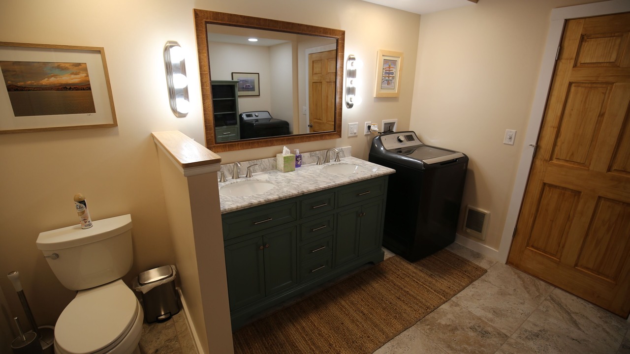 Photo of Bathroom in Lanesborough
