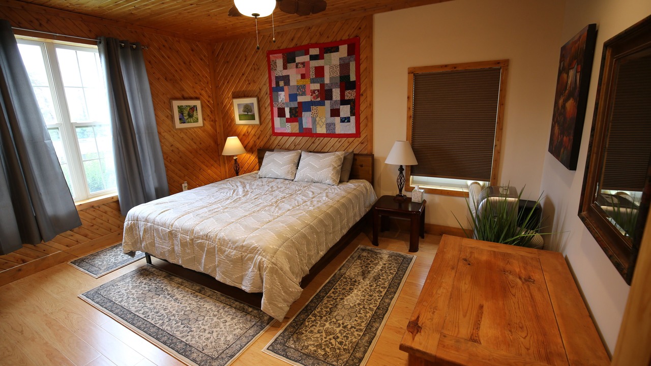 Photo of Bedroom in Lanesborough