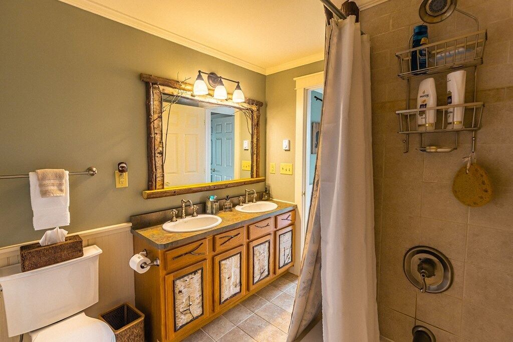Photo of Bathroom in Hillcrest