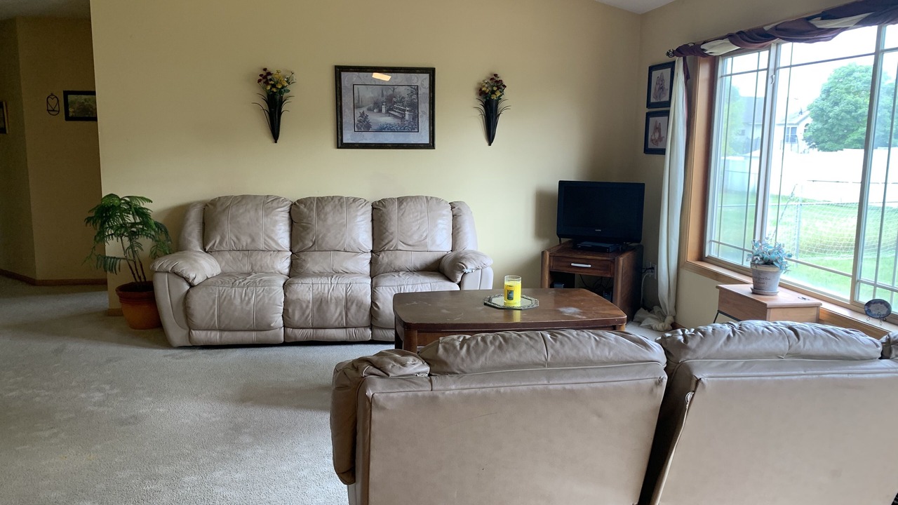 Photo of Livingroom in Owatonna