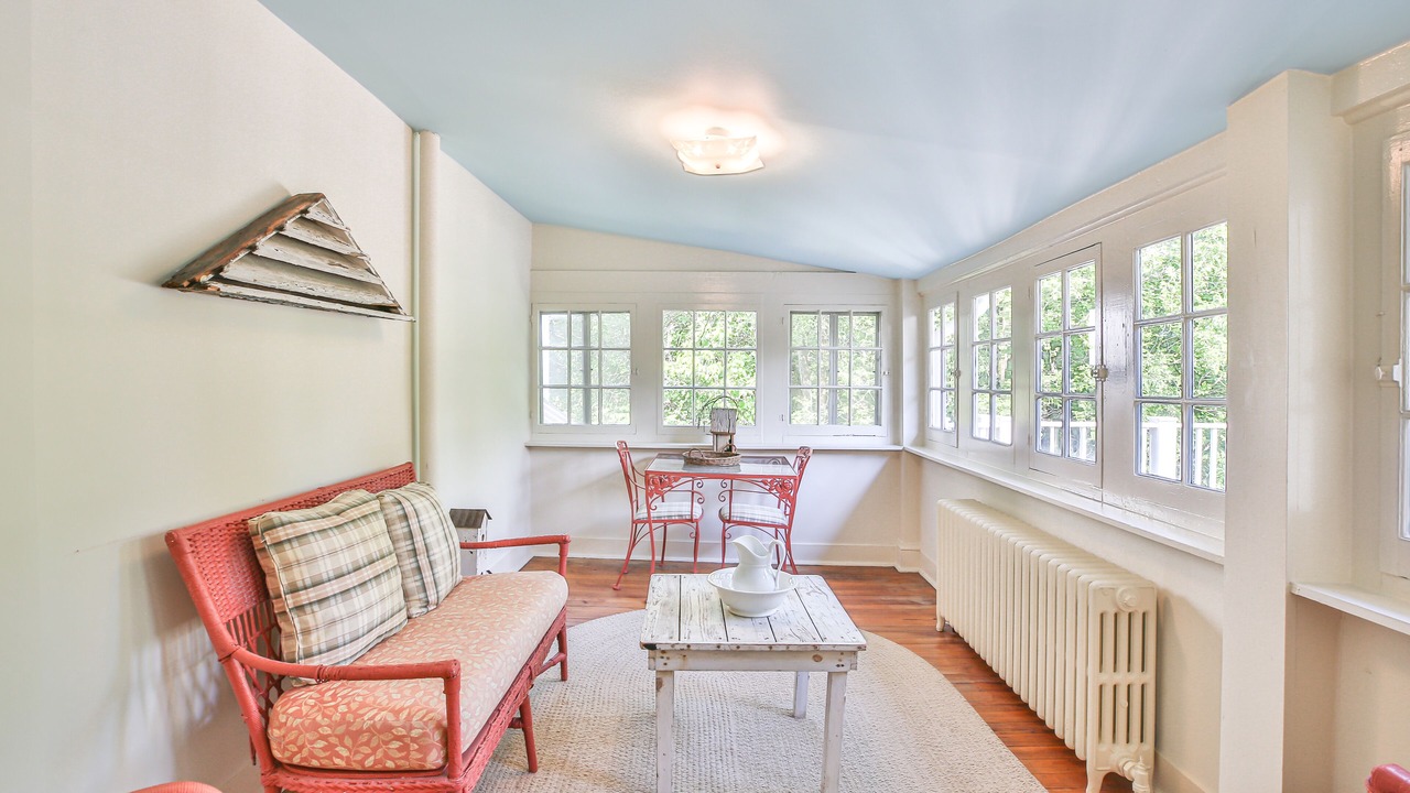 Photo of Livingroom in Bluemont