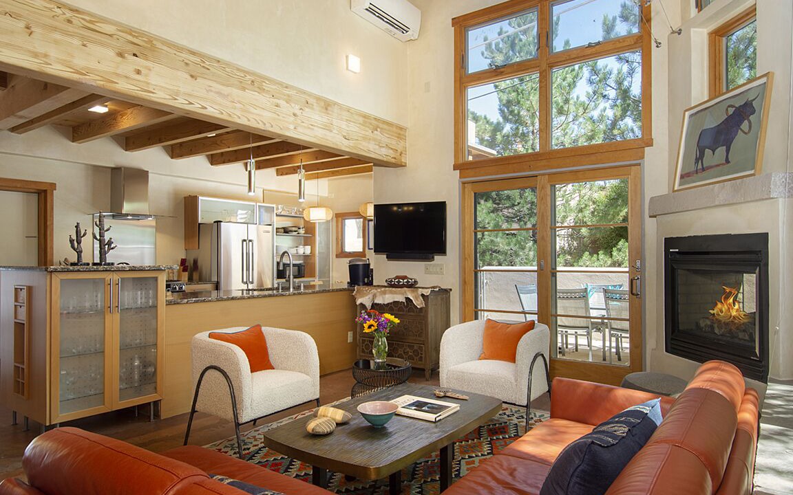 Photo of Livingroom in Northeast Santa Fe