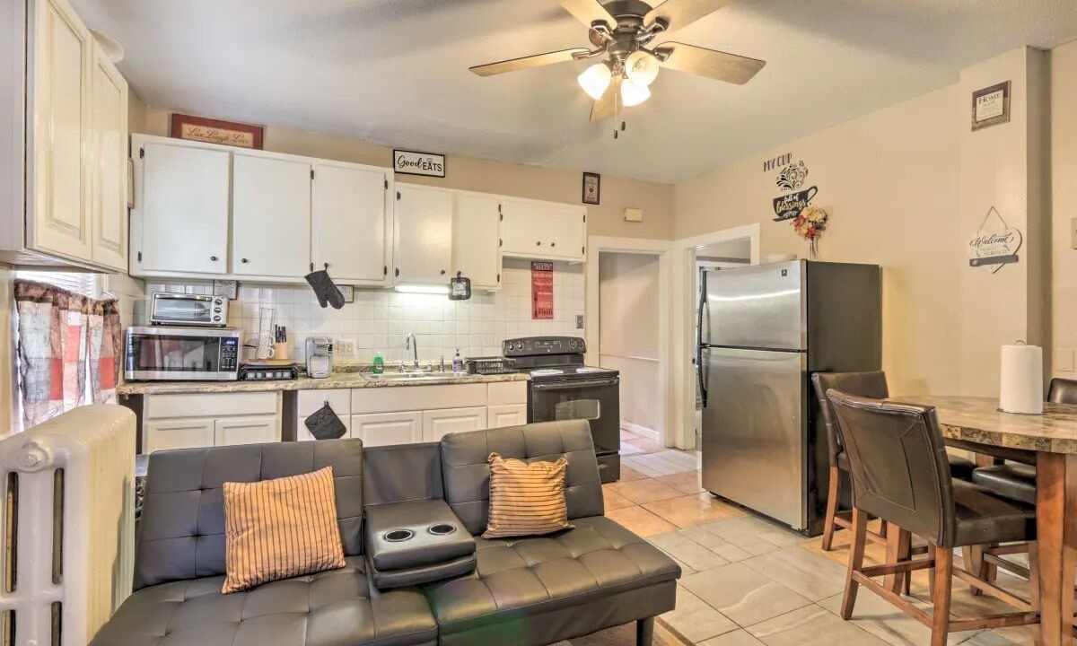 Photo of Livingroom in Hartford