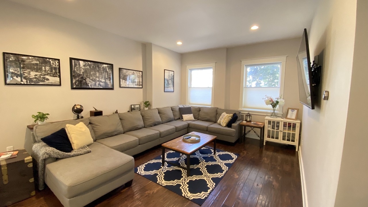 Photo of Livingroom in Saratoga Springs