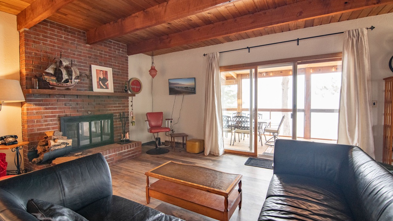 Photo of Livingroom in Madeline Island