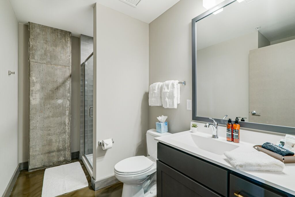 Photo of Bathroom in Warehouse District