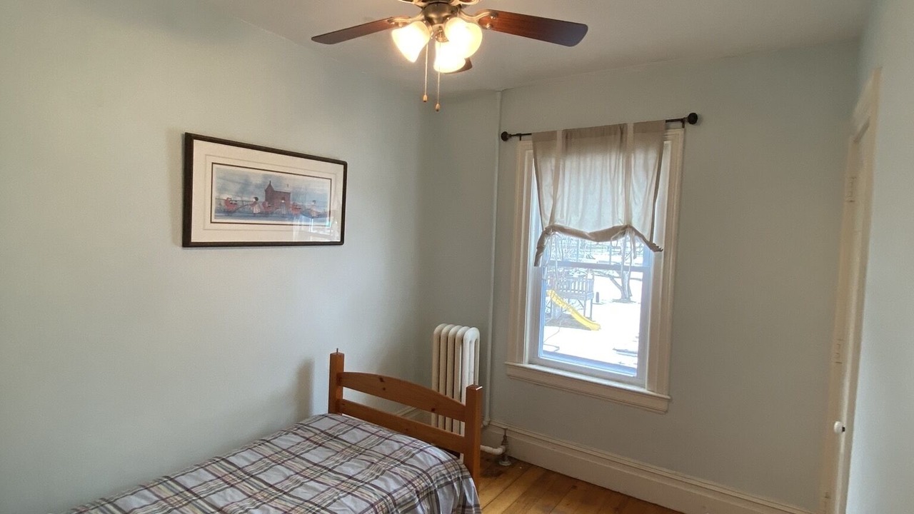 Photo of Bedroom in Oswego