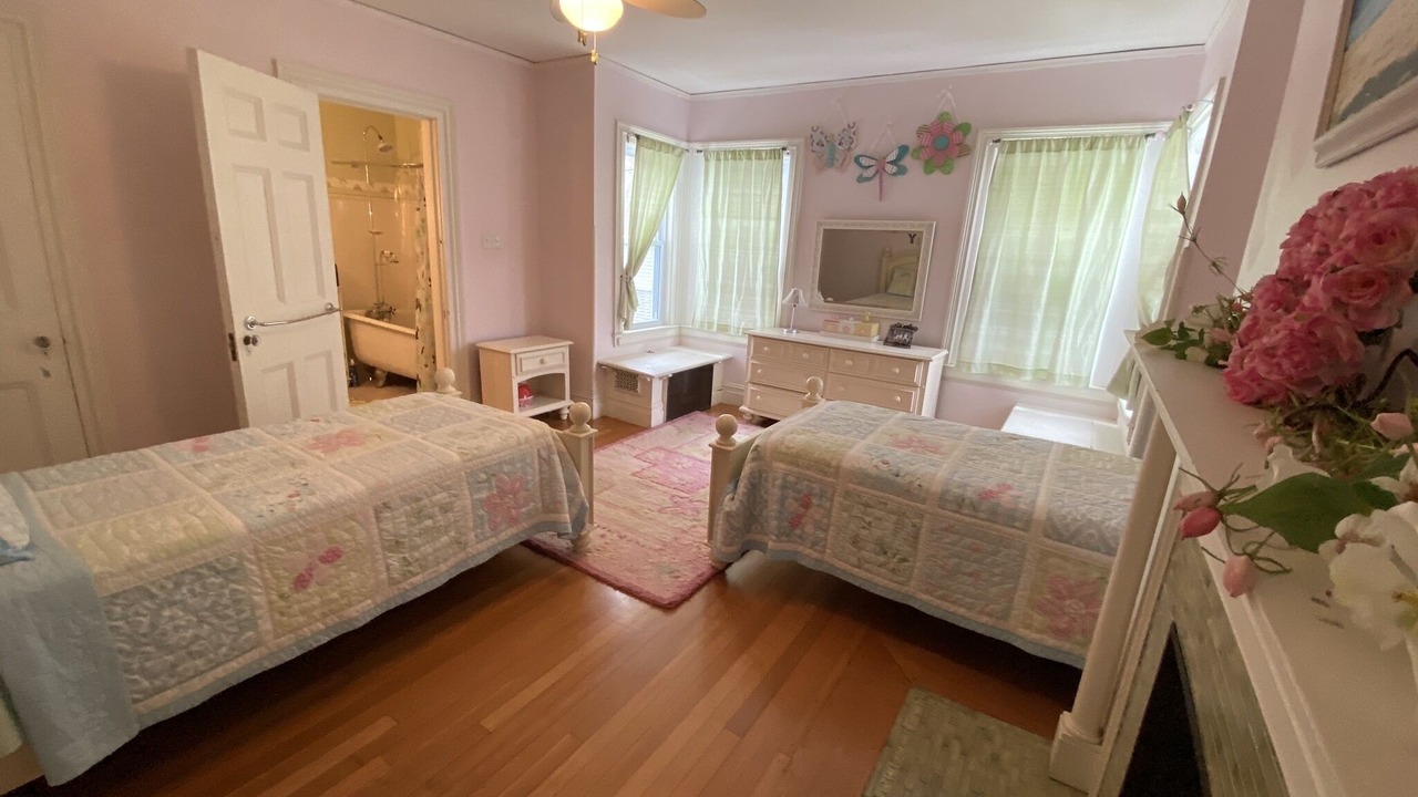 Photo of Bedroom in Oswego