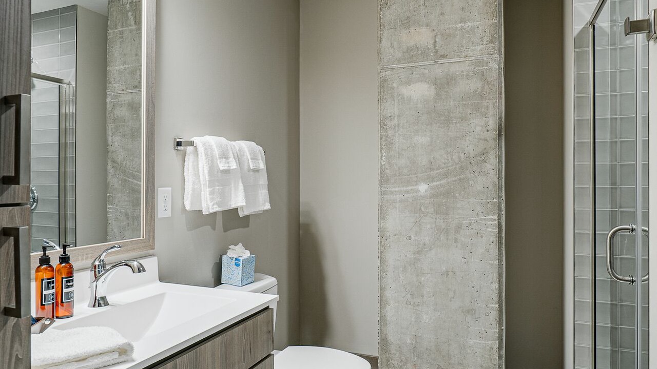 Photo of Bathroom in Warehouse District
