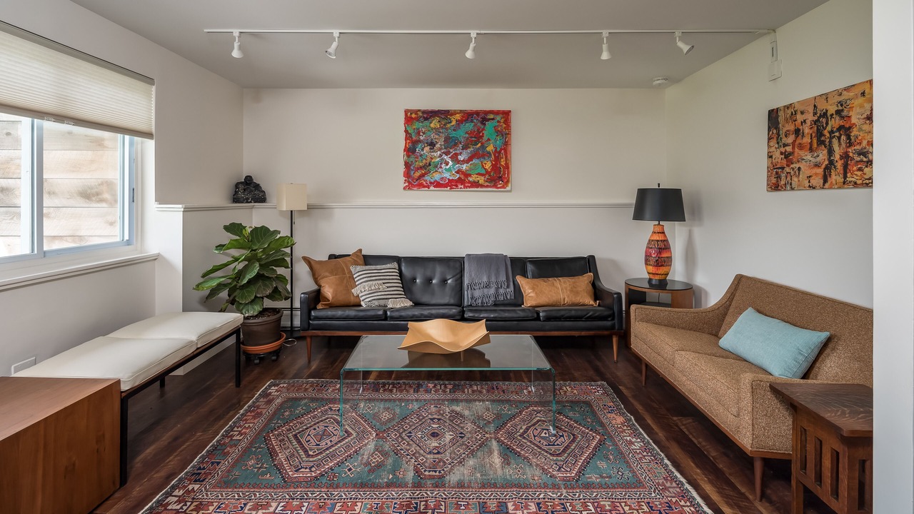 Photo of Livingroom in Burlington