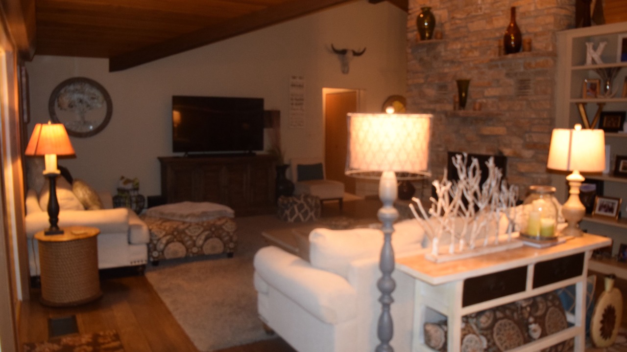 Photo of Livingroom in Random Lake