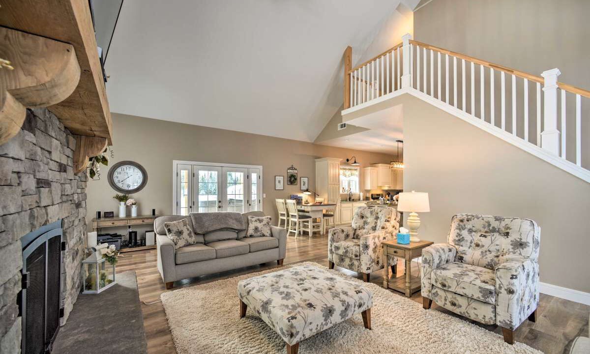 Photo of Livingroom in Owls Head