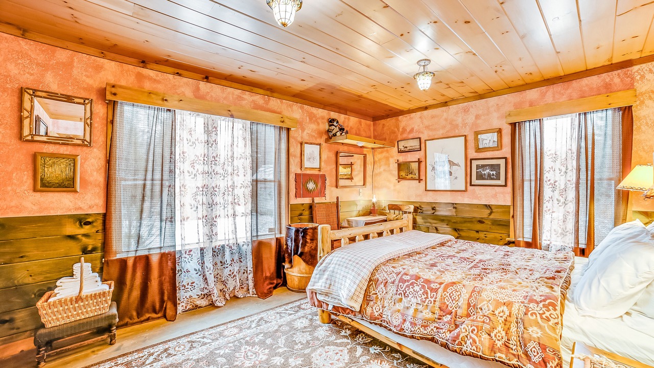 Photo of Bedroom in Indian Lake