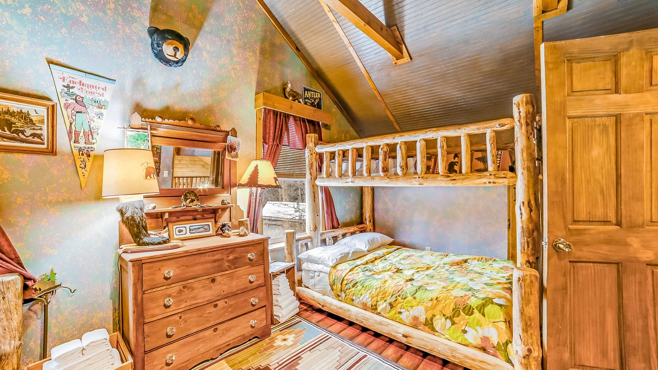 Photo of Bedroom in Indian Lake