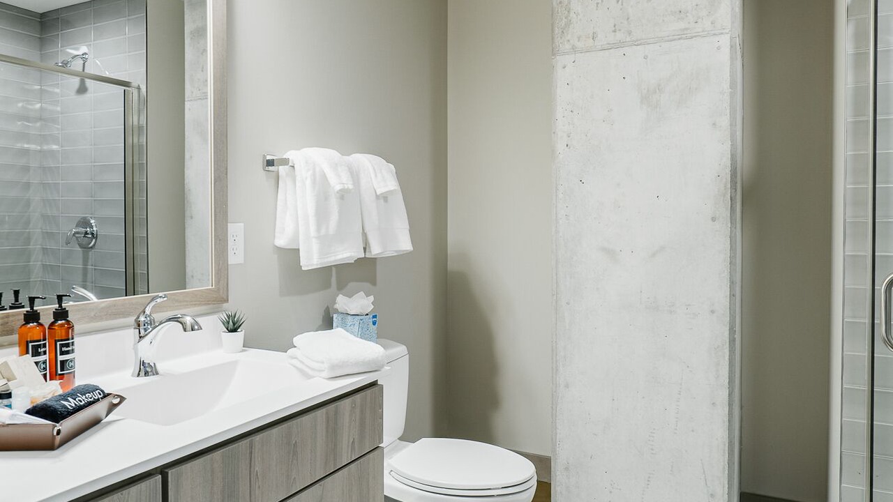 Photo of Bathroom in Warehouse District