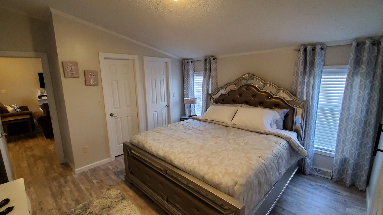 Photo of Bedroom in Berry