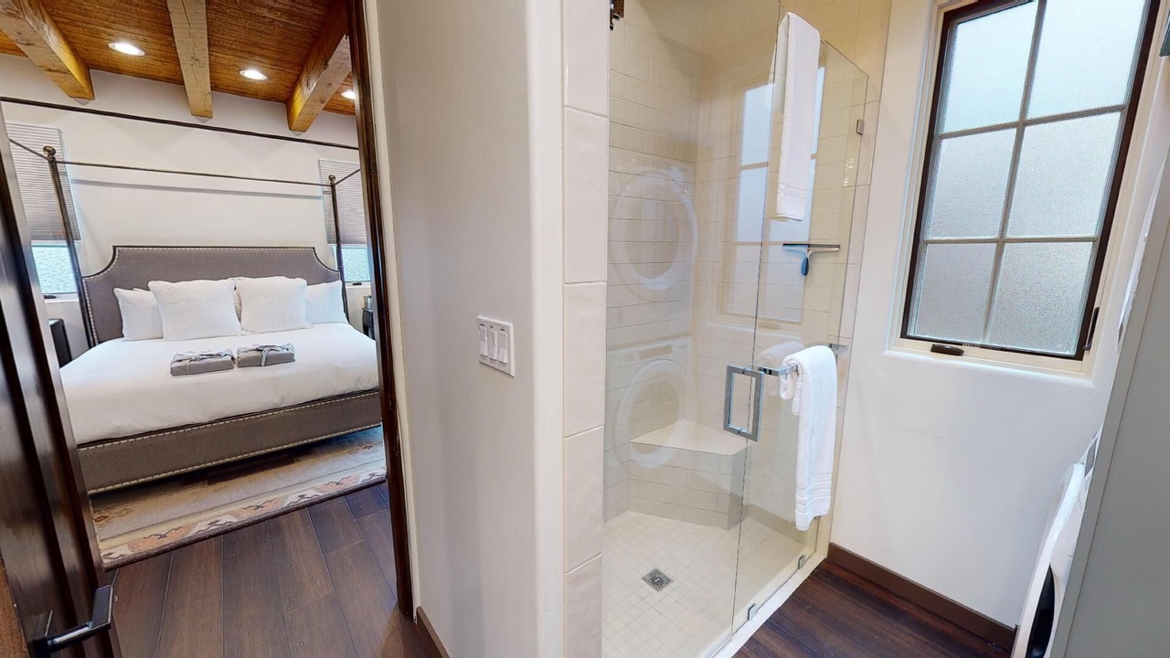 Photo of Bathroom in Historic Eastside