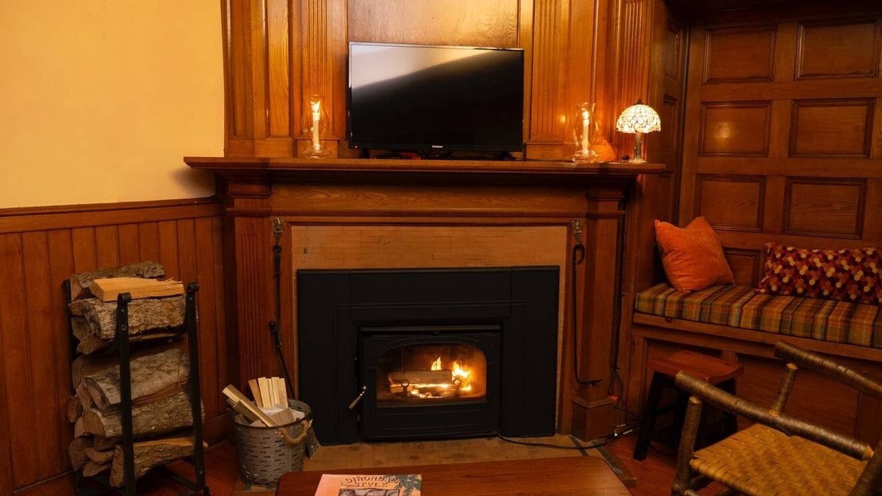 Photo of Livingroom in Elizabethtown