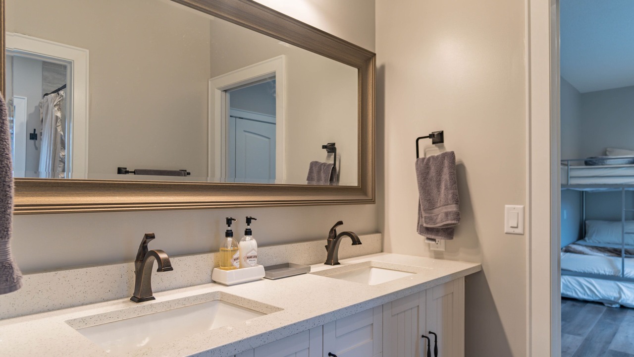 Photo of Bathroom in Grandy